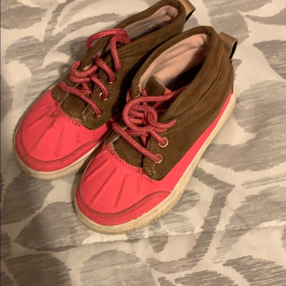 Oshkosh shoes